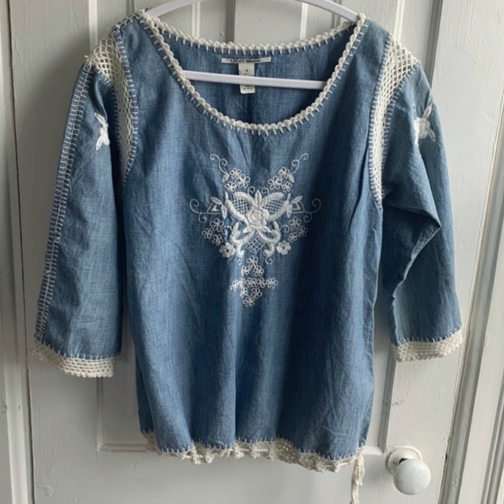 LUCKY BRAND Blue Chambrey Crochet Drawstring Blouse Women's XS Embroidered EUC